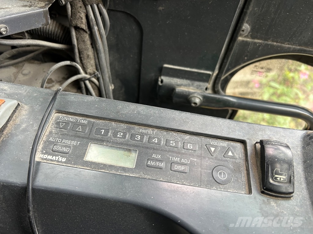 Komatsu PC 228 USLC-11 履帶式 挖土機/掘鑿機/挖掘機