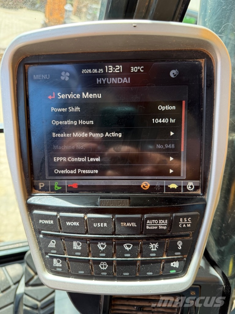 Hyundai HX 220 L - HX220L - HX 220 حفارات زحافة