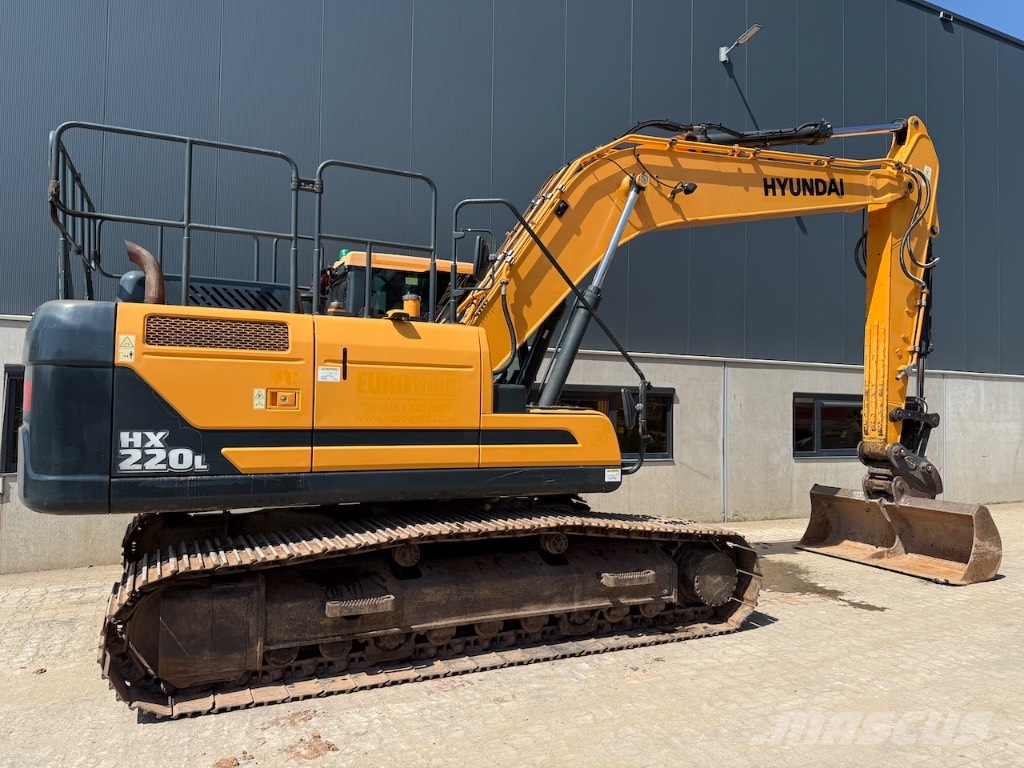 Hyundai HX 220 L - HX220L - HX 220 حفارات زحافة