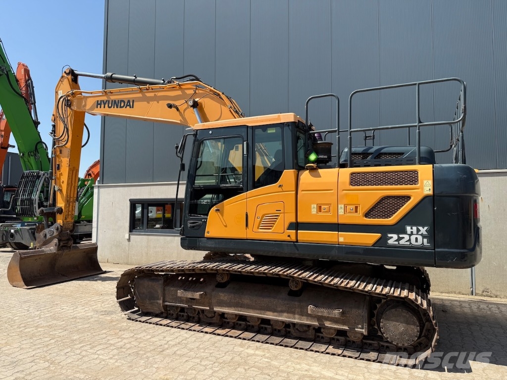 Hyundai HX 220 L - HX220L - HX 220 حفارات زحافة