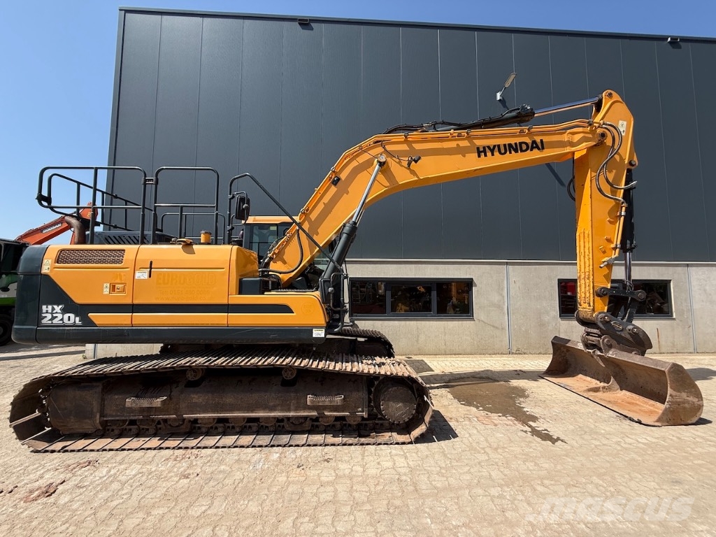 Hyundai HX 220 L - HX220L - HX 220 حفارات زحافة