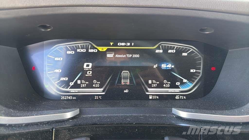 DAF XG 480FT شاحنات بمقصورة وهيكل