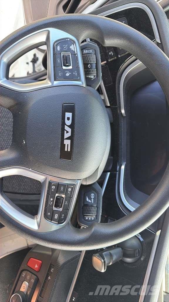 DAF XG 480FT شاحنات بمقصورة وهيكل