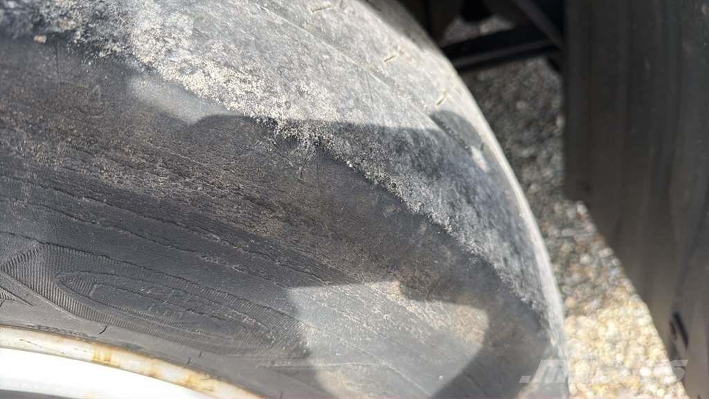 DAF XG 480FT شاحنات بمقصورة وهيكل