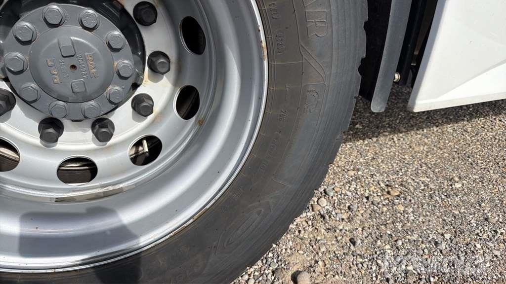 DAF XG 480FT شاحنات بمقصورة وهيكل