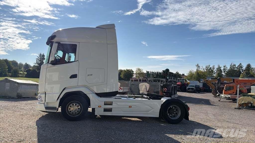 DAF XG 480FT شاحنات بمقصورة وهيكل