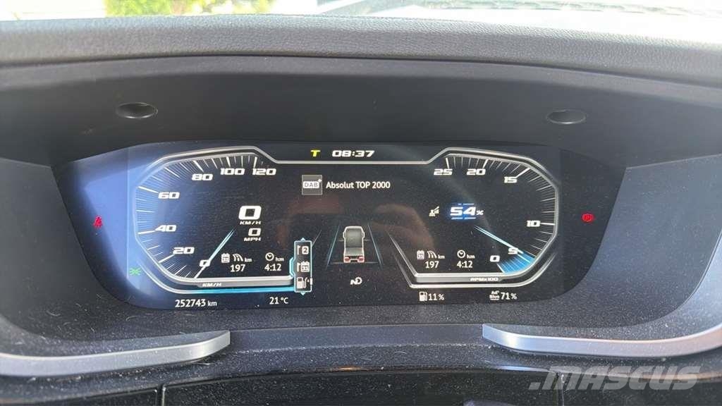 DAF XG 480FT شاحنات بمقصورة وهيكل