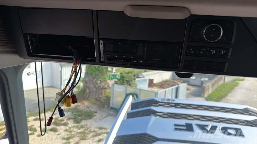 DAF XG 480FT شاحنات بمقصورة وهيكل