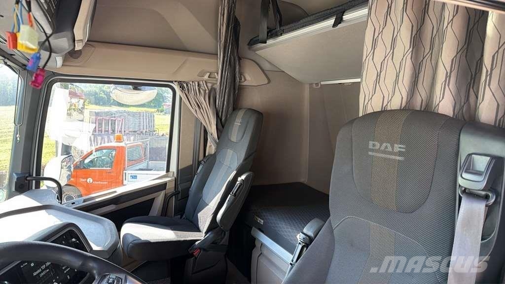 DAF XG 480FT شاحنات بمقصورة وهيكل