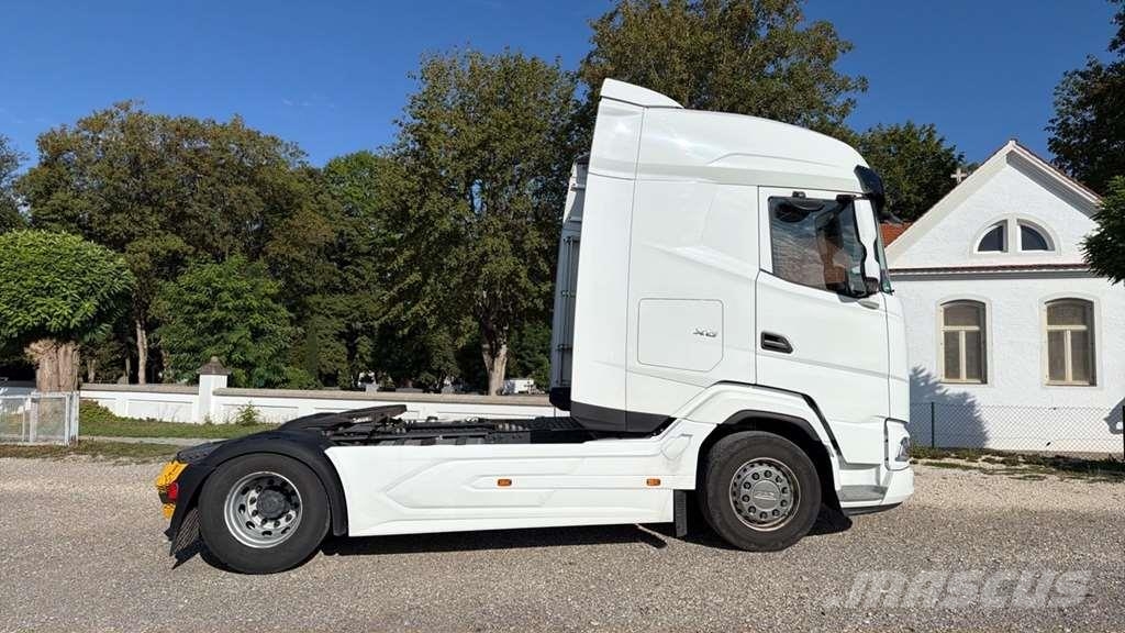 DAF XG 480FT شاحنات بمقصورة وهيكل