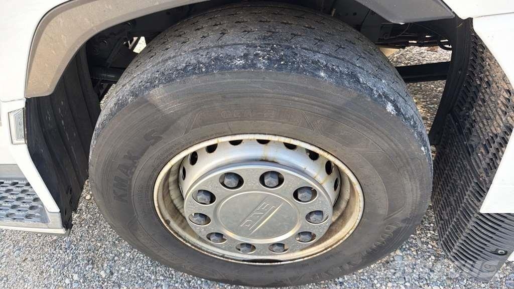 DAF XG 480FT شاحنات بمقصورة وهيكل
