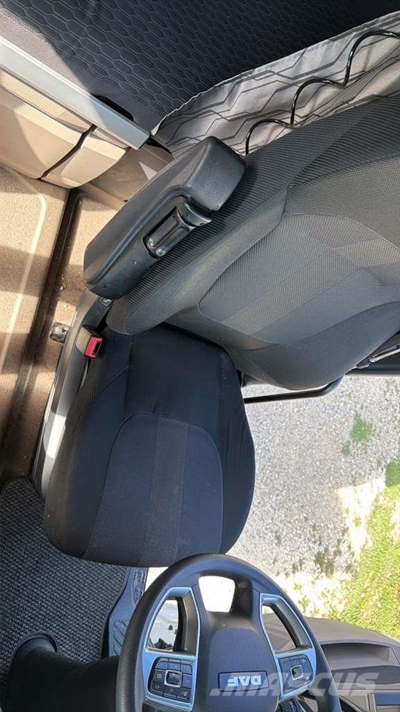 DAF XG 480FT شاحنات بمقصورة وهيكل
