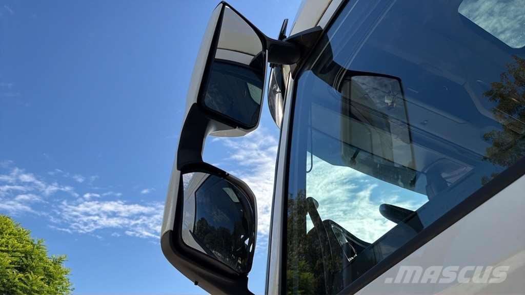 DAF XG 480FT شاحنات بمقصورة وهيكل
