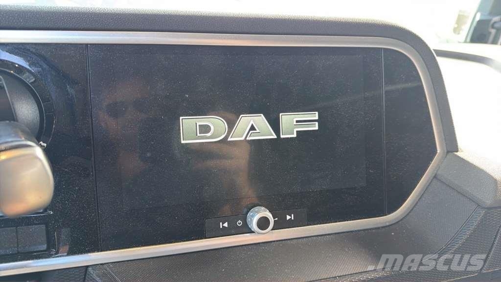 DAF XG 480FT شاحنات بمقصورة وهيكل