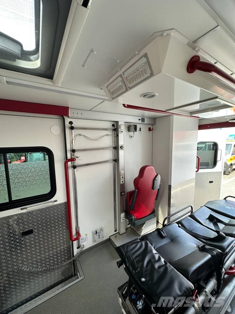 Mercedes-Benz Sprinter Rettungswagen Ambulanslar