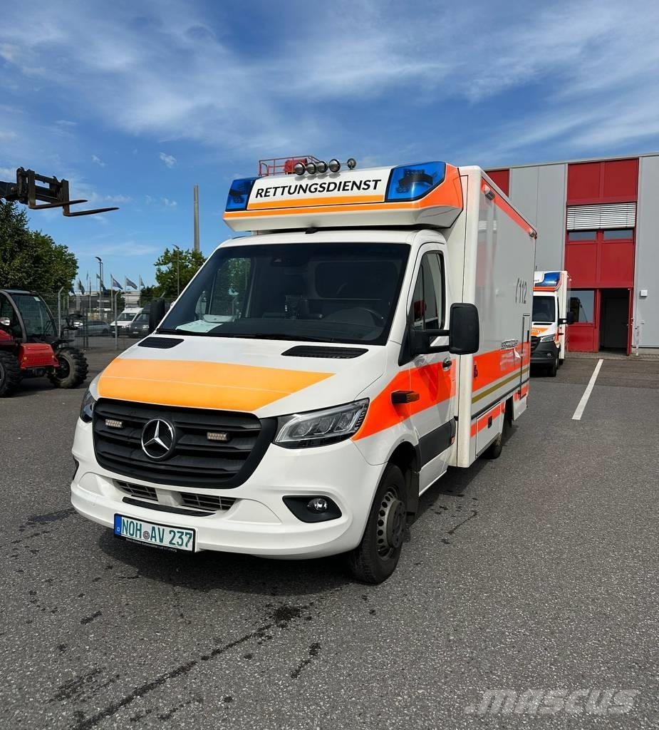 Mercedes-Benz Sprinter Rettungswagen Ambulanslar