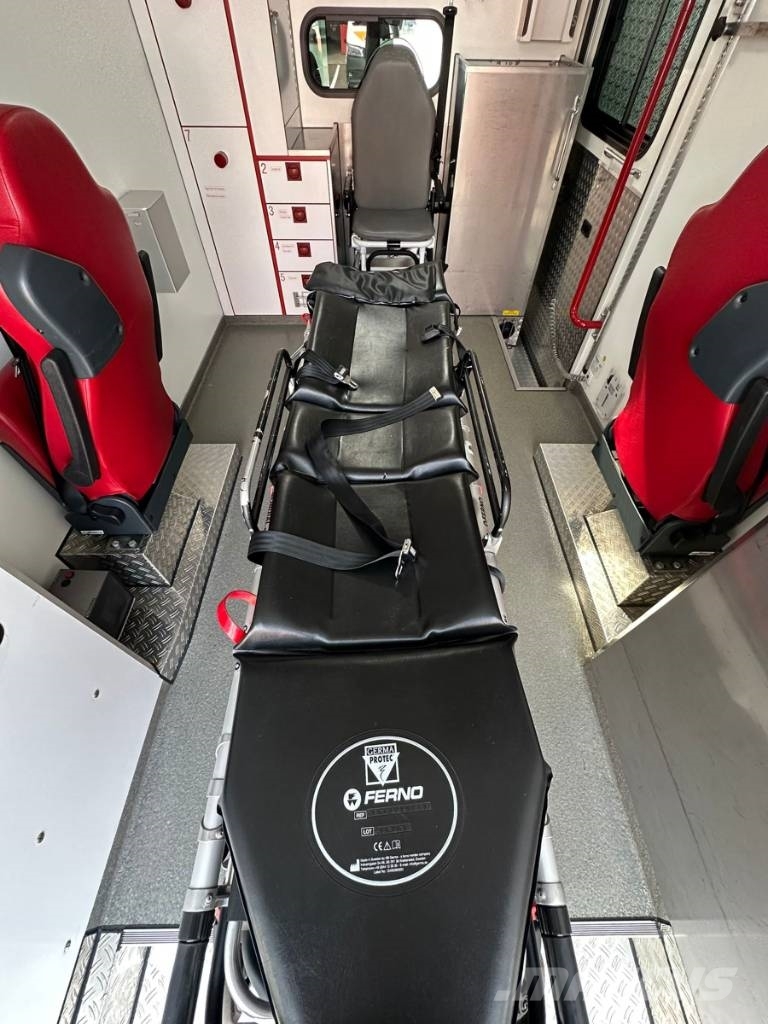 Mercedes-Benz Sprinter Rettungswagen Ambulanslar