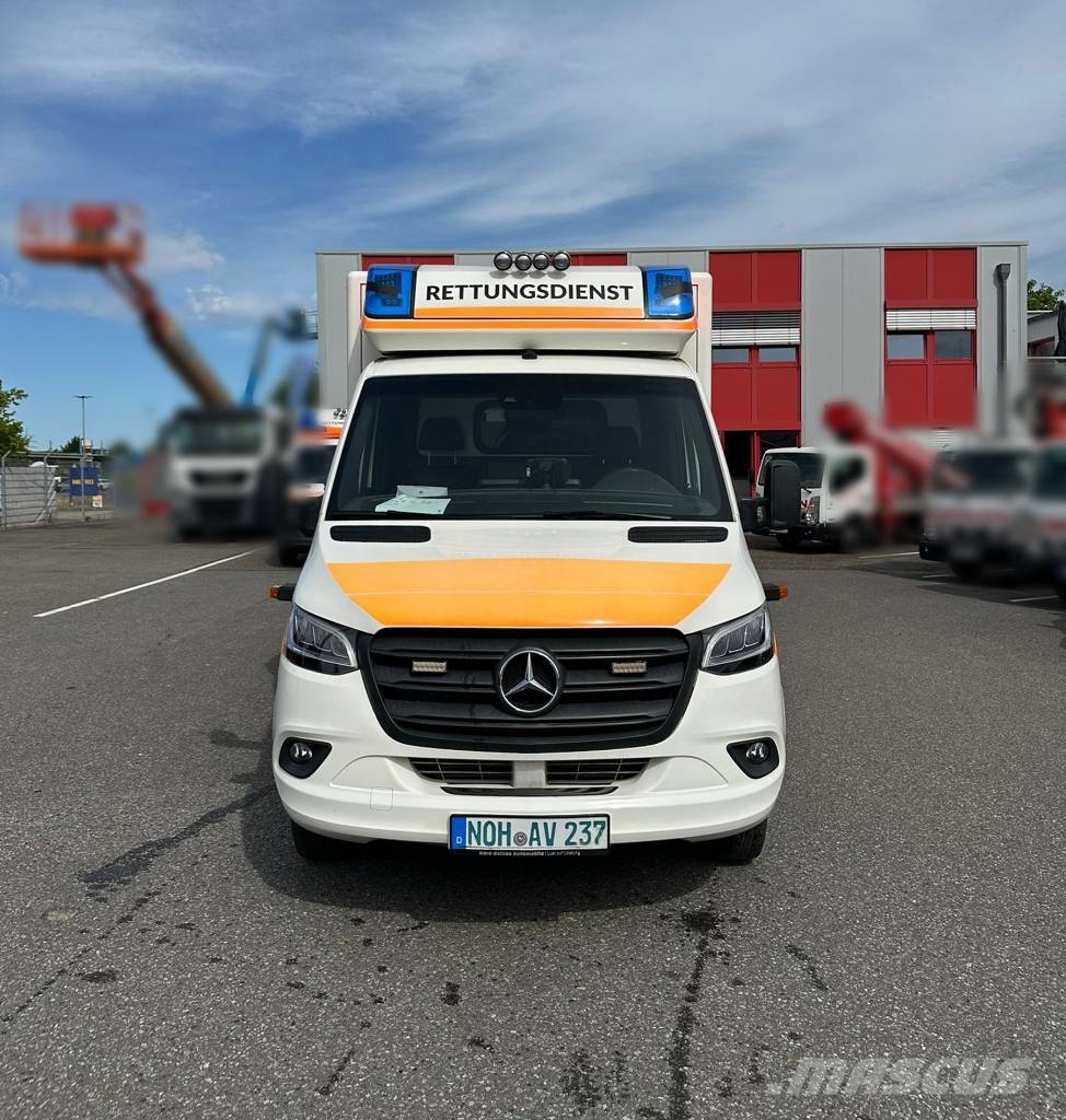 Mercedes-Benz Sprinter Rettungswagen Ambulanslar