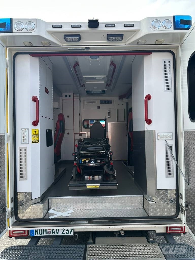Mercedes-Benz Sprinter Rettungswagen Ambulanslar