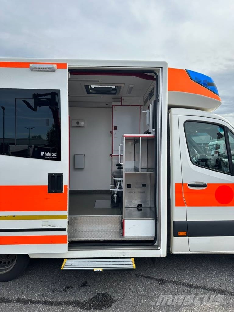 Mercedes-Benz Sprinter Rettungswagen Ambulanslar