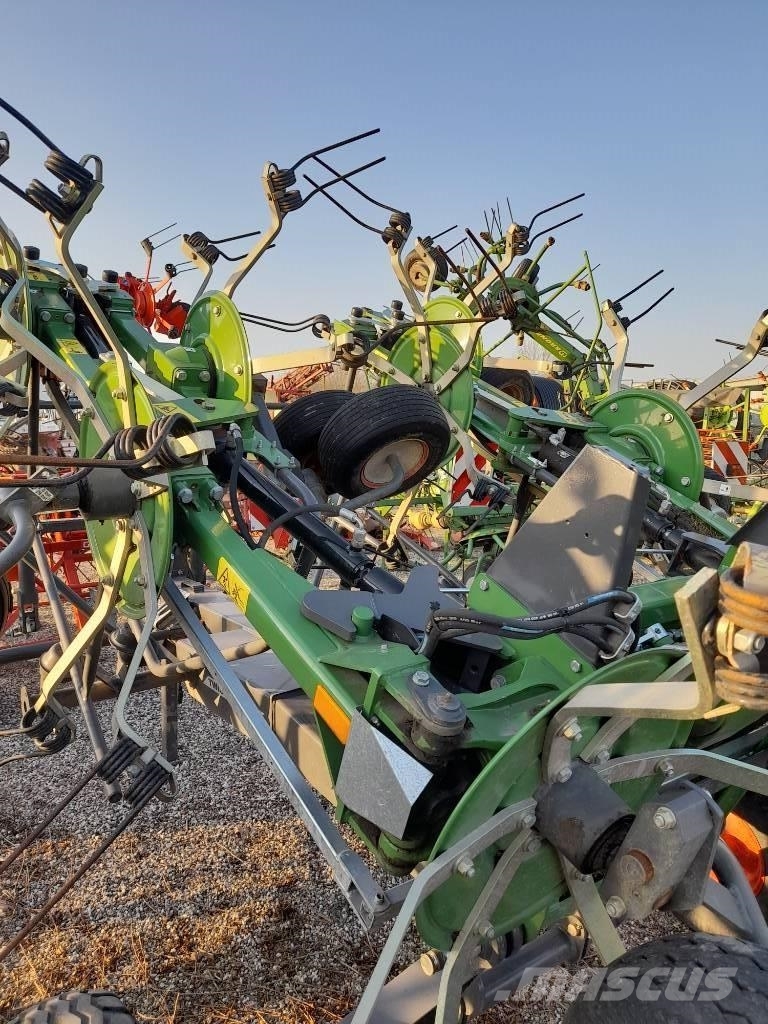 Fendt Twister 901T Grābekļi un siena ārdītāji