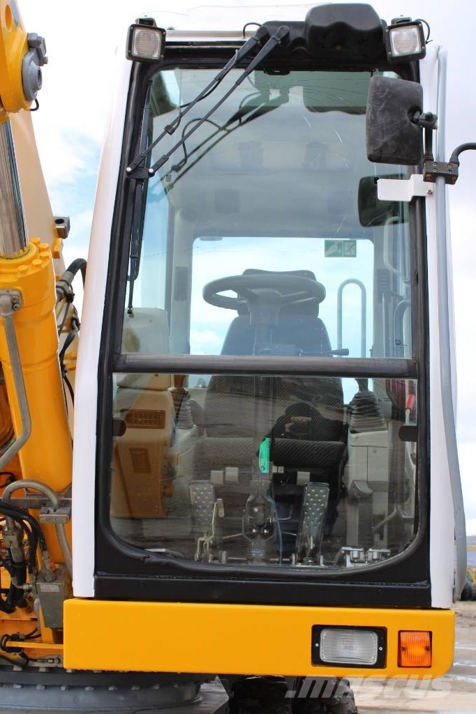 Liebherr Εκσκαφέας  A 900 C Litronic 轮式挖掘机