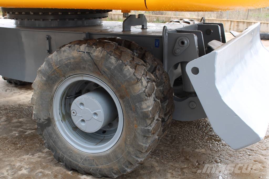 Liebherr Εκσκαφέας  A 900 C Litronic 轮式挖掘机