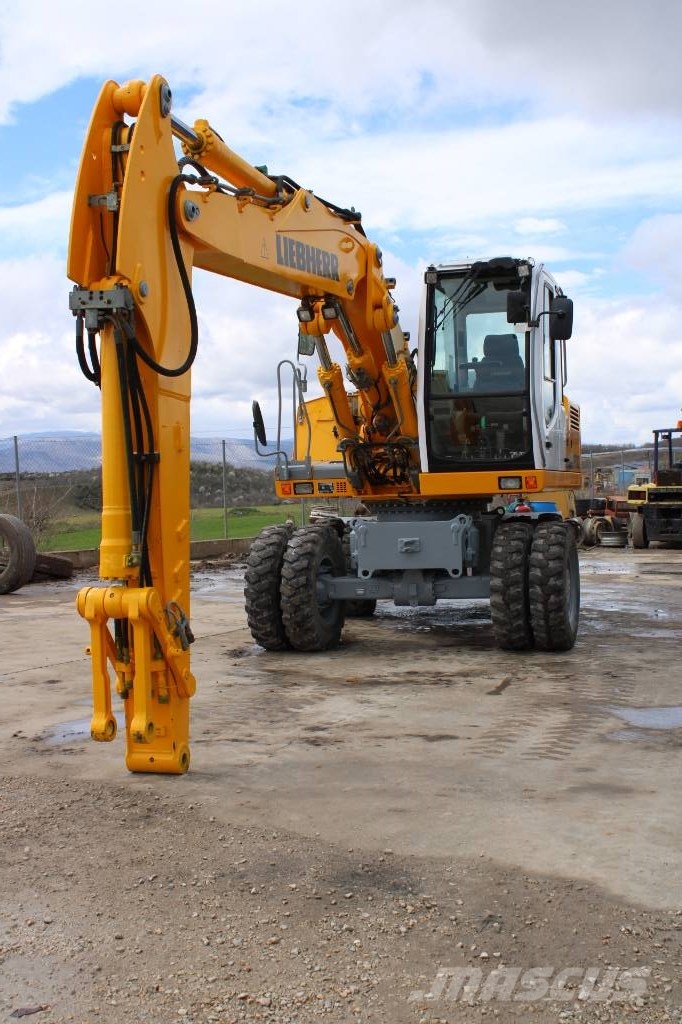 Liebherr Εκσκαφέας  A 900 C Litronic 轮式挖掘机