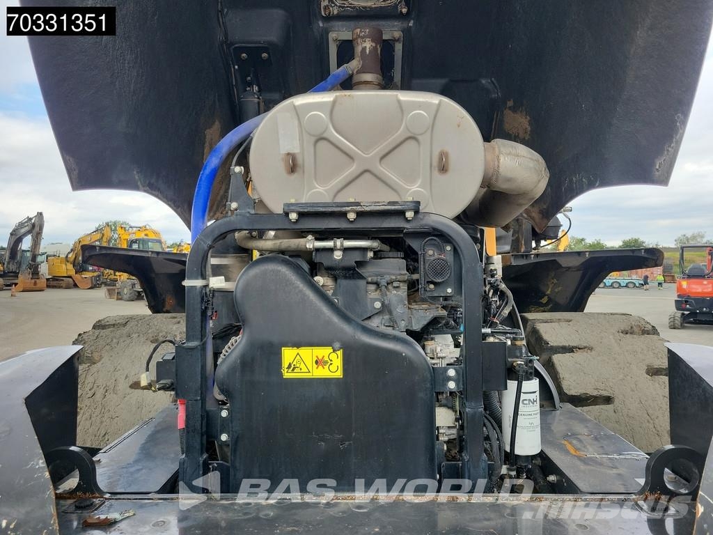 CASE 821 G Chargeuse sur pneus