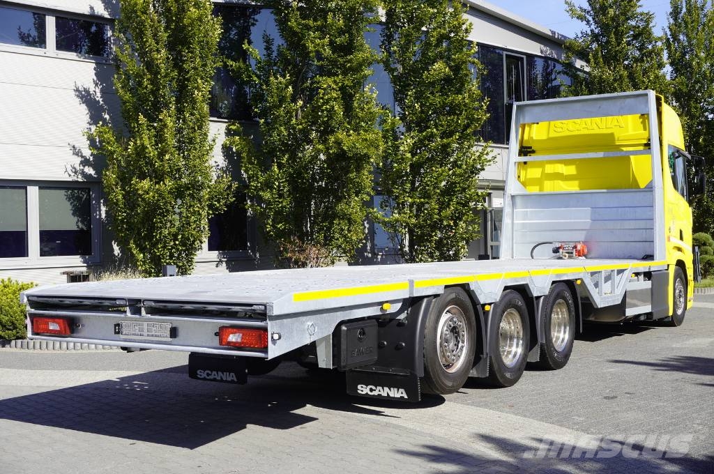 Scania R650 V8 8×4/4 / NEW galvanized Tow truck 955 cm Valník s navijákem