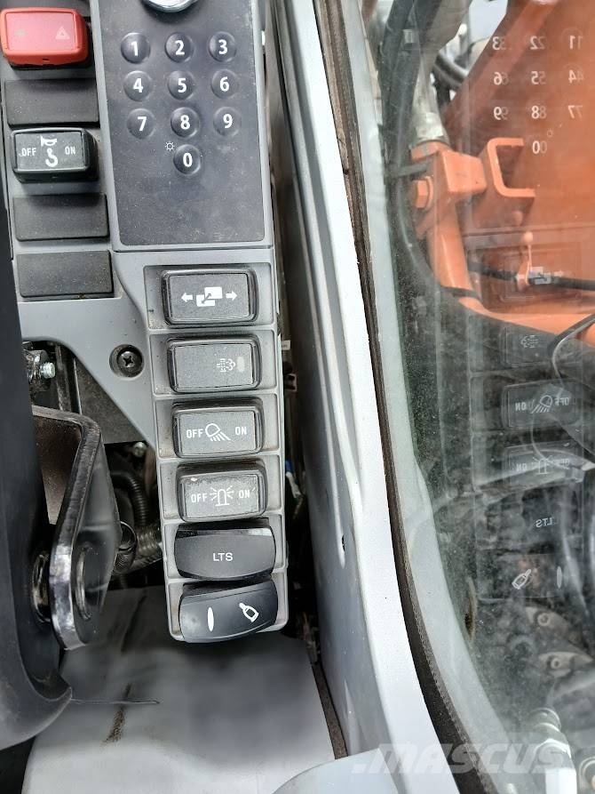 Hitachi ZX 135 W-7 Bageri na kotačima
