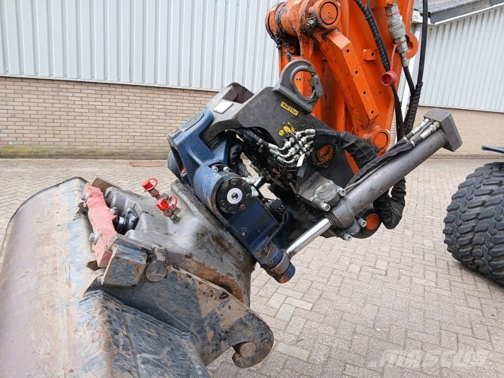 Hitachi ZX 135 W-7 Bageri na kotačima