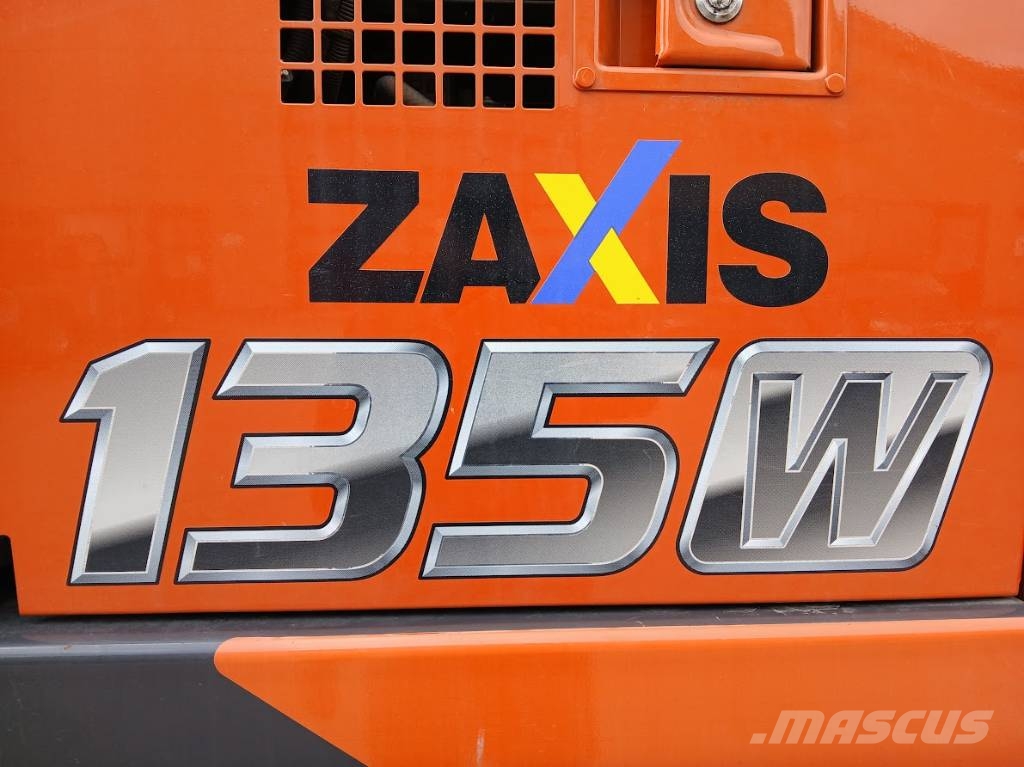 Hitachi ZX 135 W-7 Bageri na kotačima