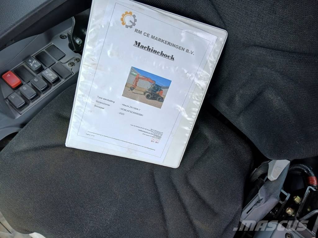 Hitachi ZX 135 W-7 Bageri na kotačima