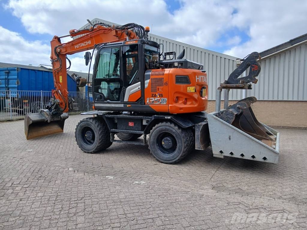 Hitachi ZX 135 W-7 Bageri na kotačima