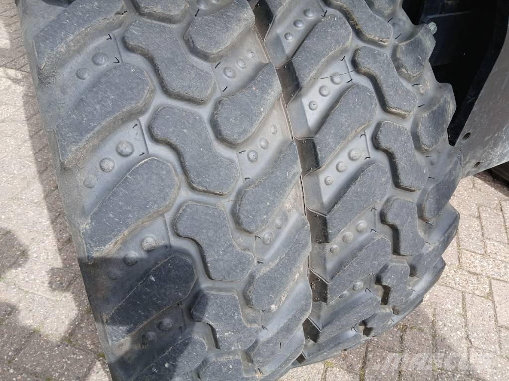Hitachi ZX 135 W-7 Bageri na kotačima