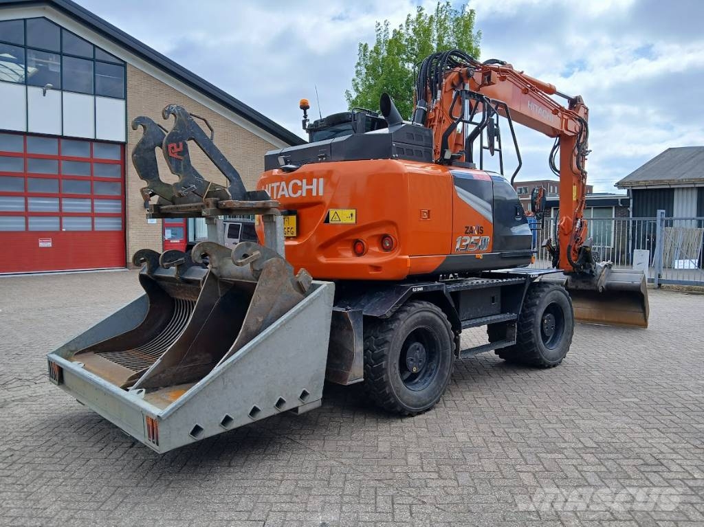 Hitachi ZX 135 W-7 Bageri na kotačima