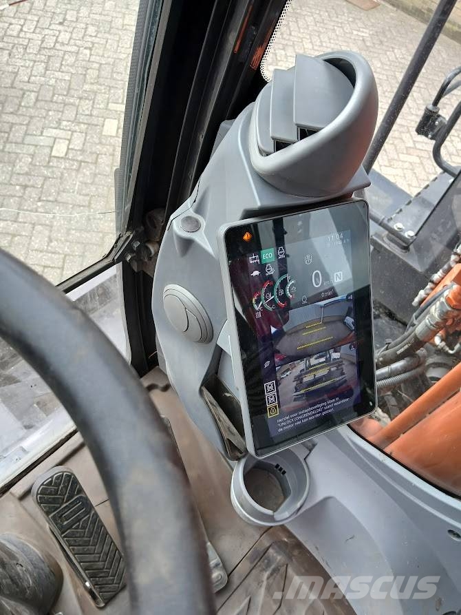 Hitachi ZX 135 W-7 Bageri na kotačima