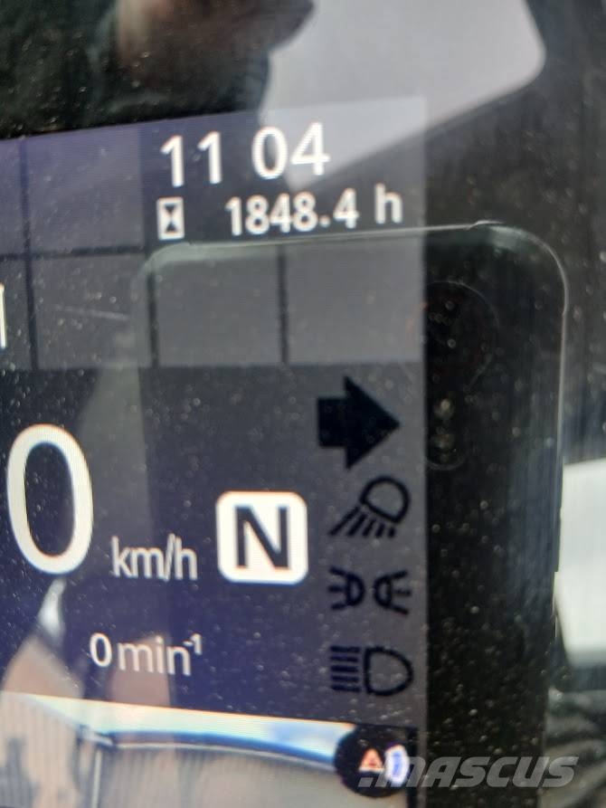 Hitachi ZX 135 W-7 Bageri na kotačima