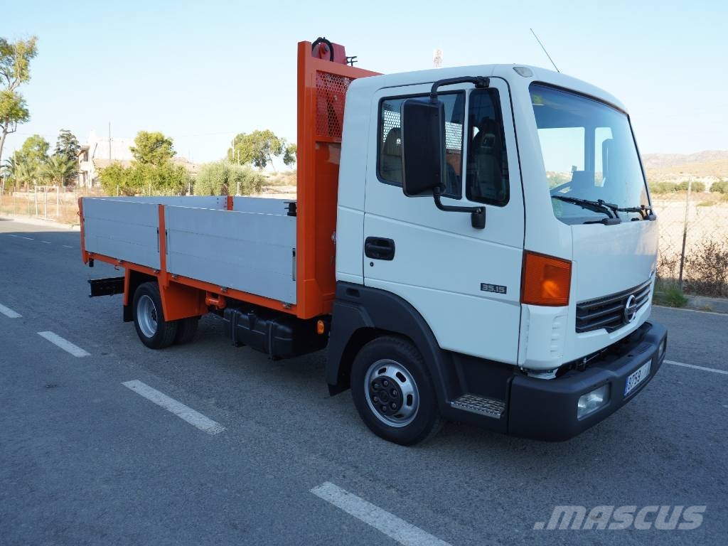 Nissan ATLEON 35.15 PLUMA PALFINGER 3300 Автокрани