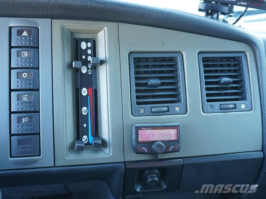 Nissan ATLEON 35.15 PLUMA PALFINGER 3300 Автокрани