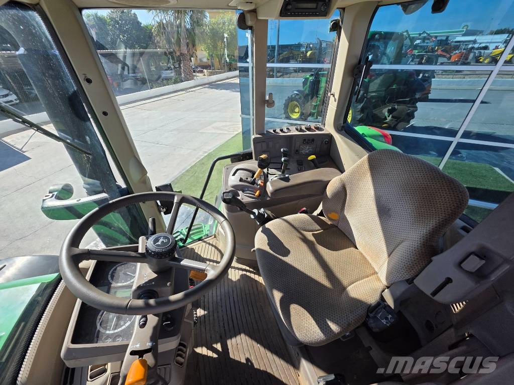 John Deere 6130 M Traktori