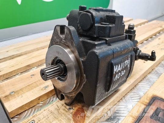 Sauer Danfoss Manitou MT 1033 hydraulic pum Hydraulics