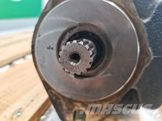 Sauer Danfoss Manitou MT 1033 hydraulic pum Hydraulics