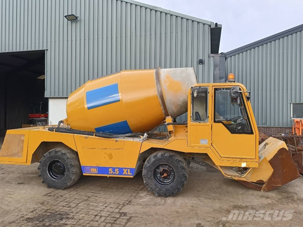 Carmix 5.5 XL self loading beton mixer + weightlog scale Betonmischer