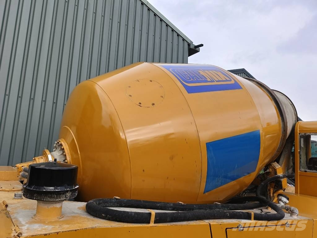 Carmix 5.5 XL self loading beton mixer + weightlog scale Betonmischer