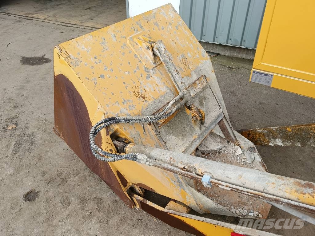 Carmix 5.5 XL self loading beton mixer + weightlog scale Betonmischer