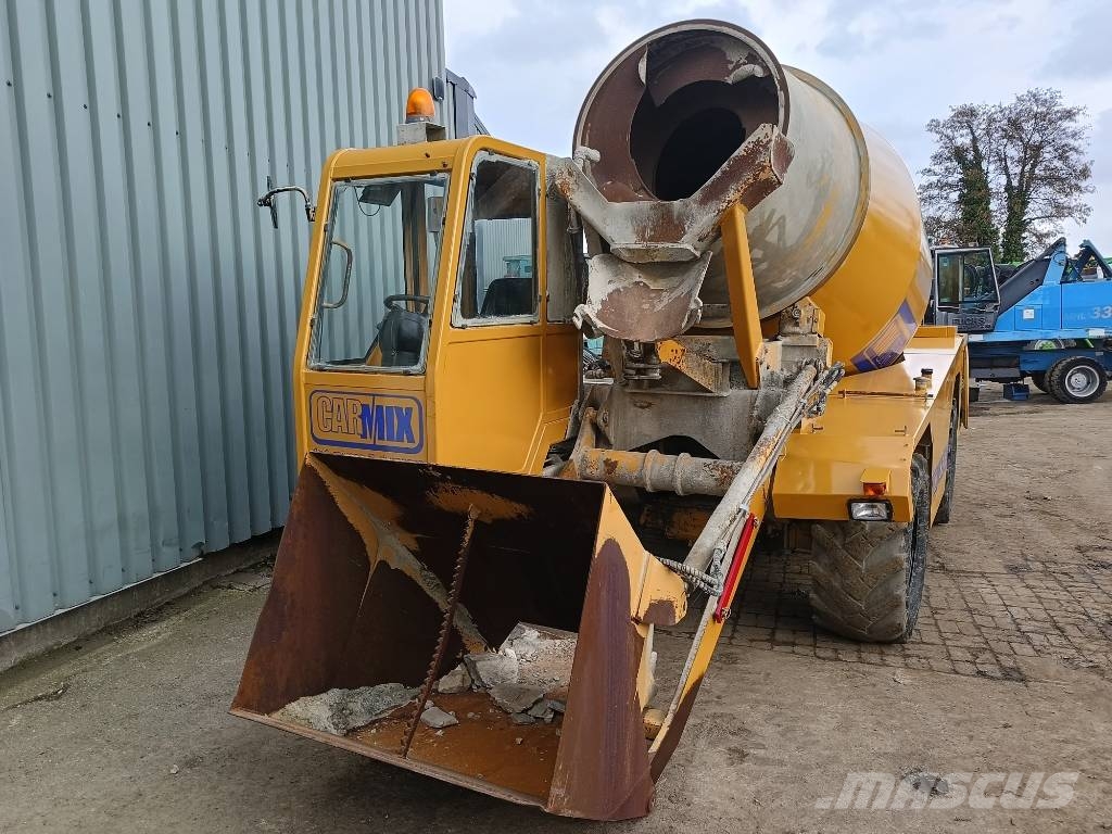 Carmix 5.5 XL self loading beton mixer + weightlog scale Betonmischer