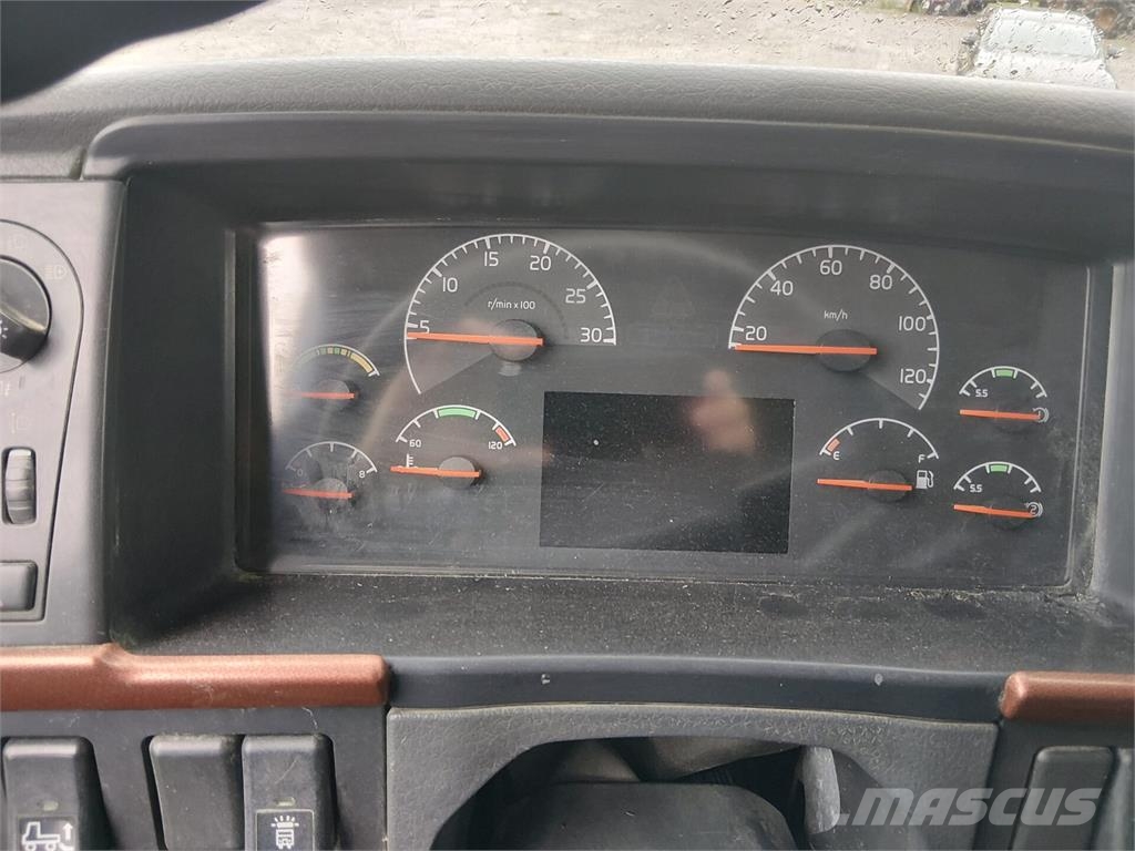 Volvo FH16 Camiones con chasís y cabina