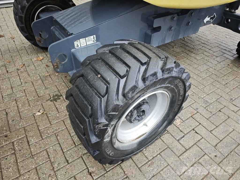 JLG 450 AJ Gelenkteleskoparbeitsbühnen